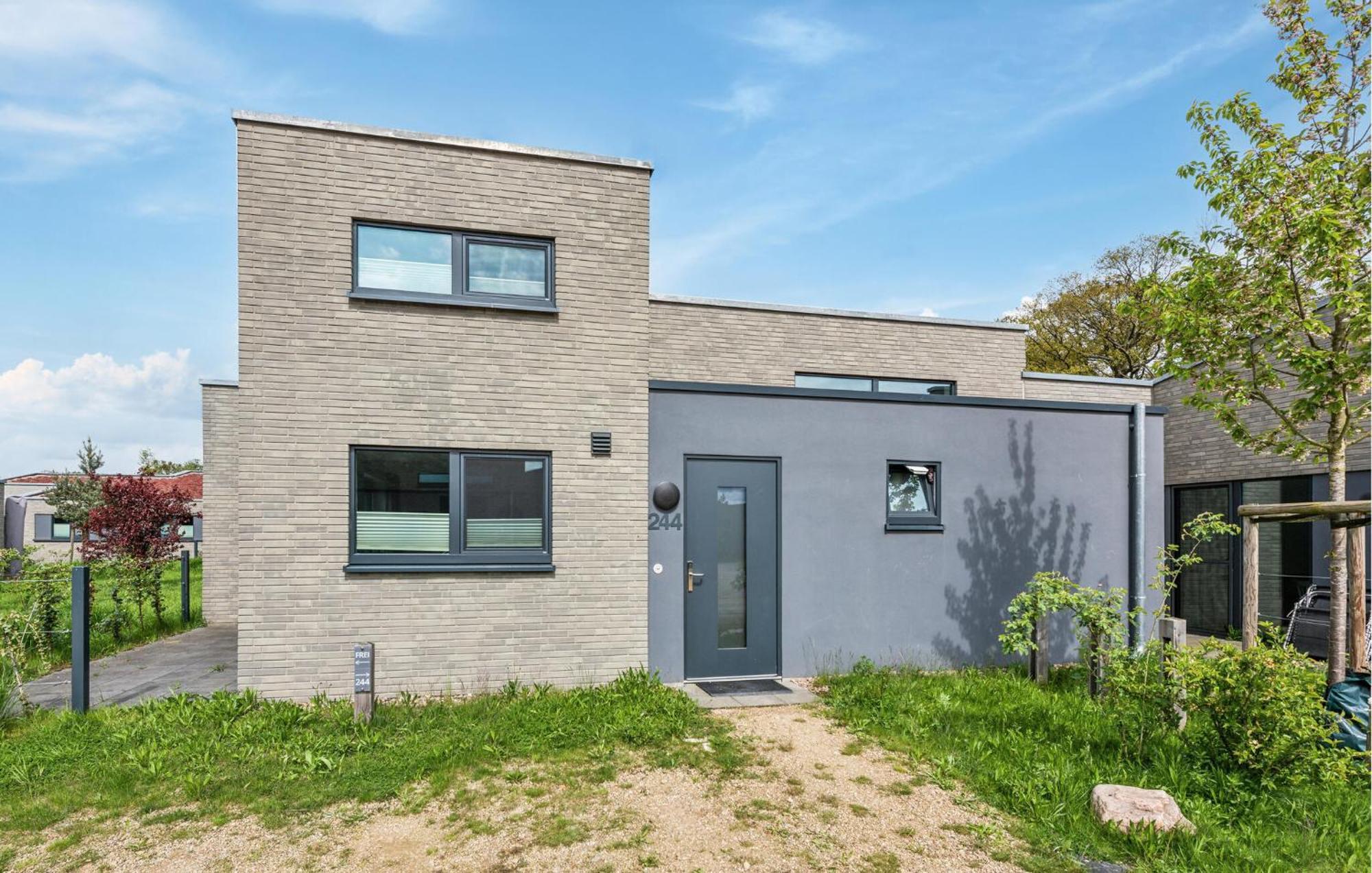 Awesome Home In Lembruch-Duemmer See With Kitchen Экстерьер фото